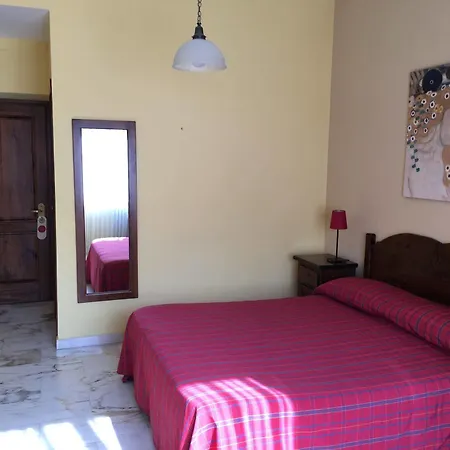 Pensión Perseo 3*